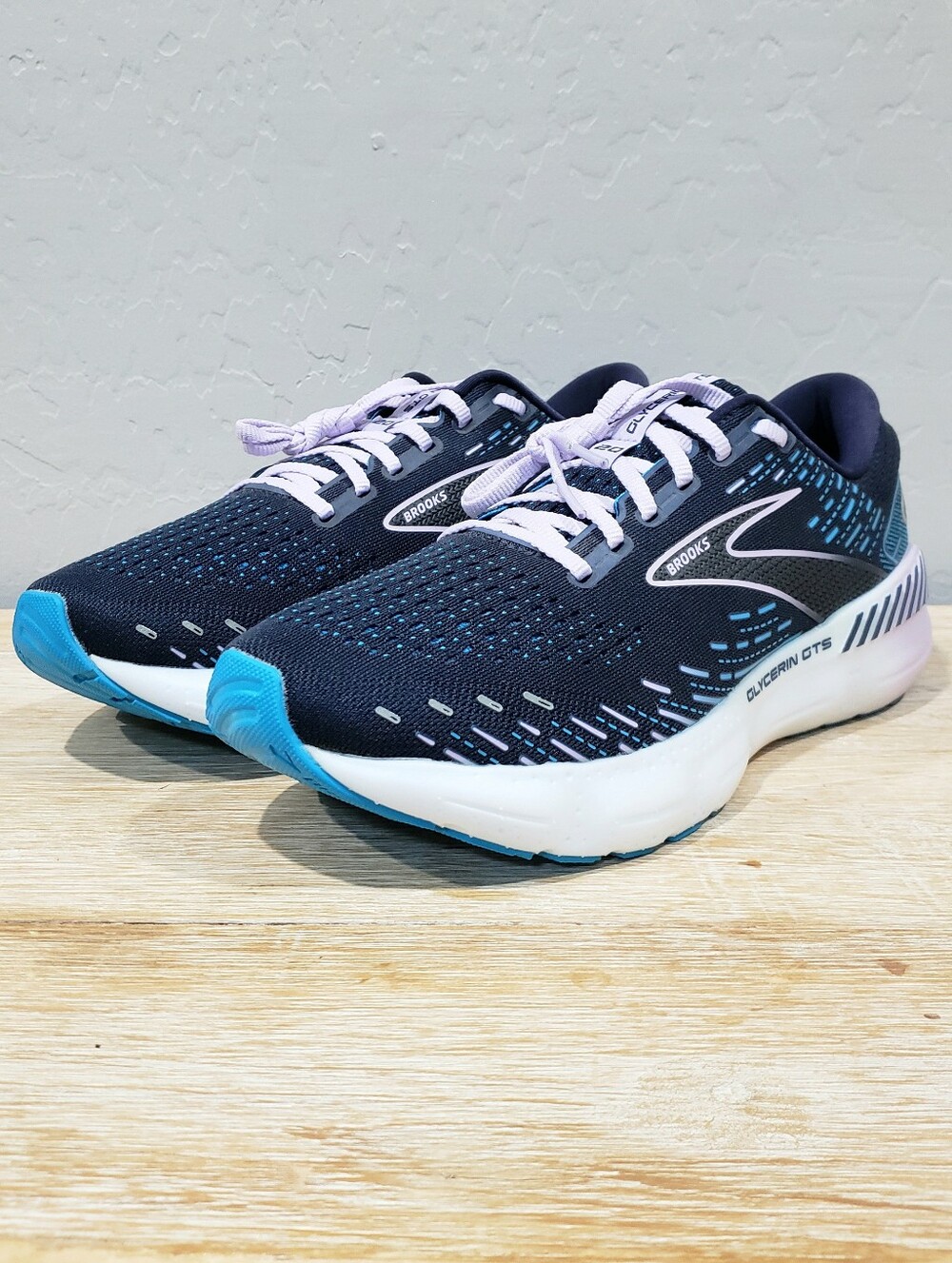 NWOB! BROOKS Women's Glycerin GTS 20 Running Shoes (11M/9.5M Men) Navy/Lavender